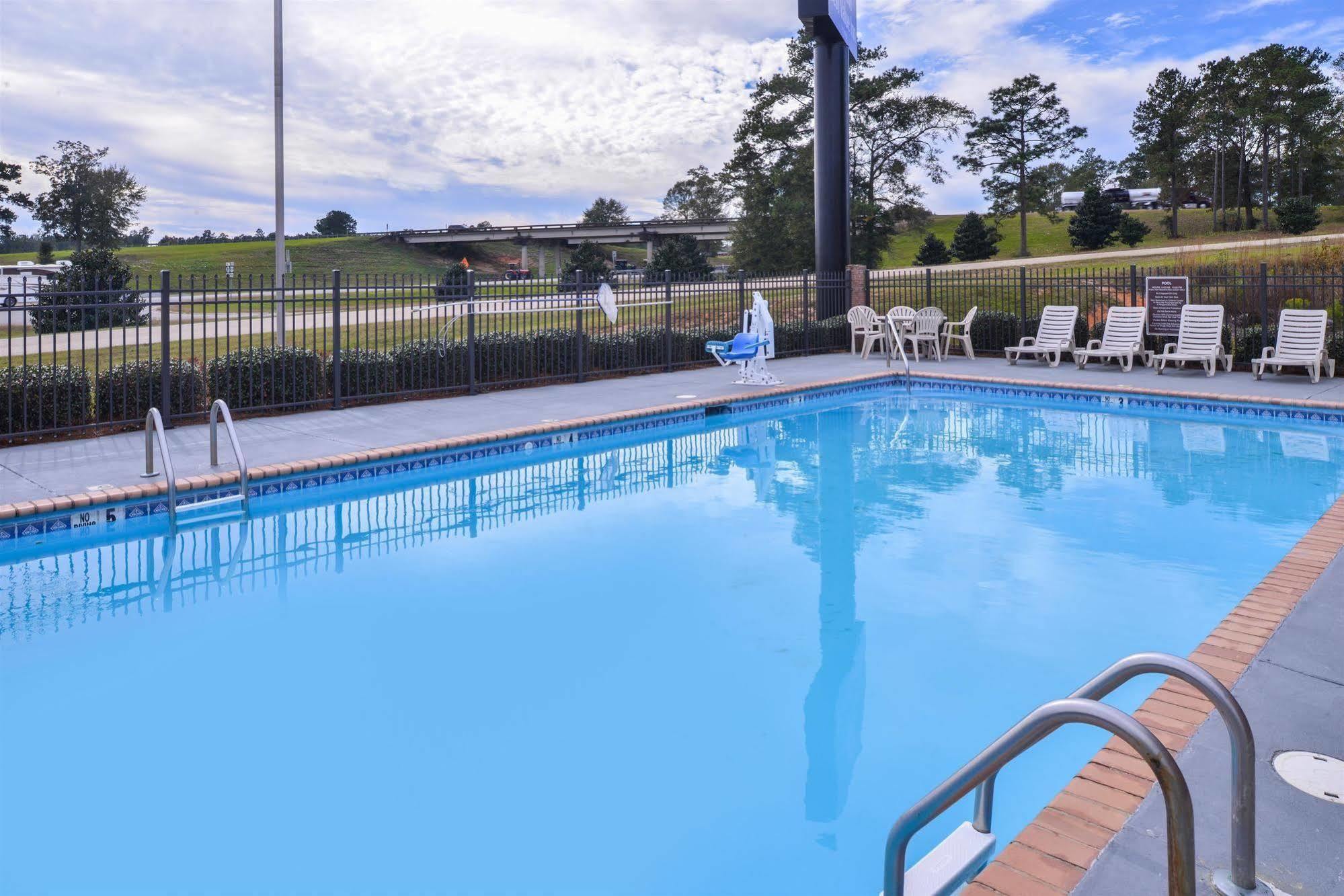 Americas Best Value Inn Wiggins Εξωτερικό φωτογραφία
