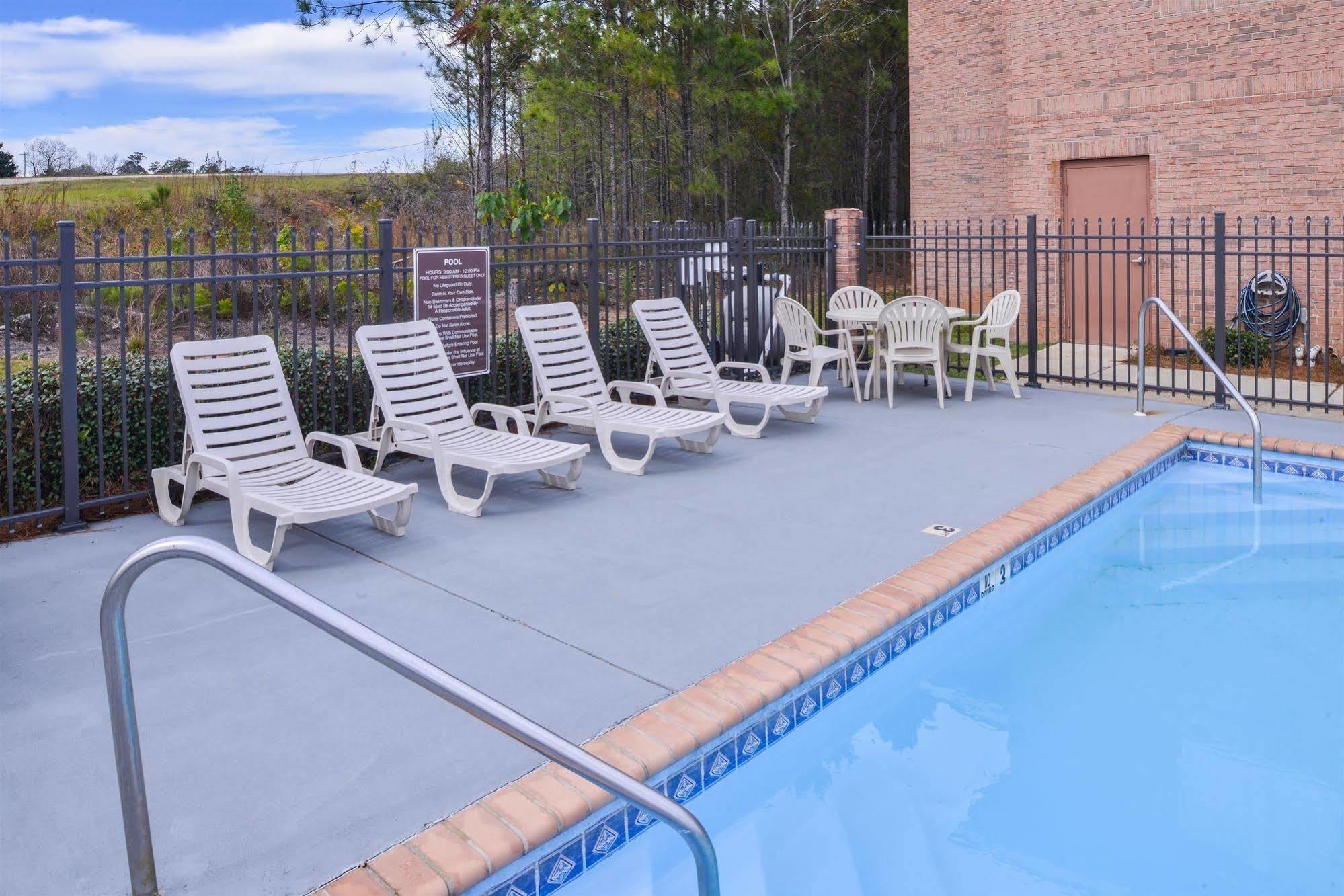 Americas Best Value Inn Wiggins Εξωτερικό φωτογραφία