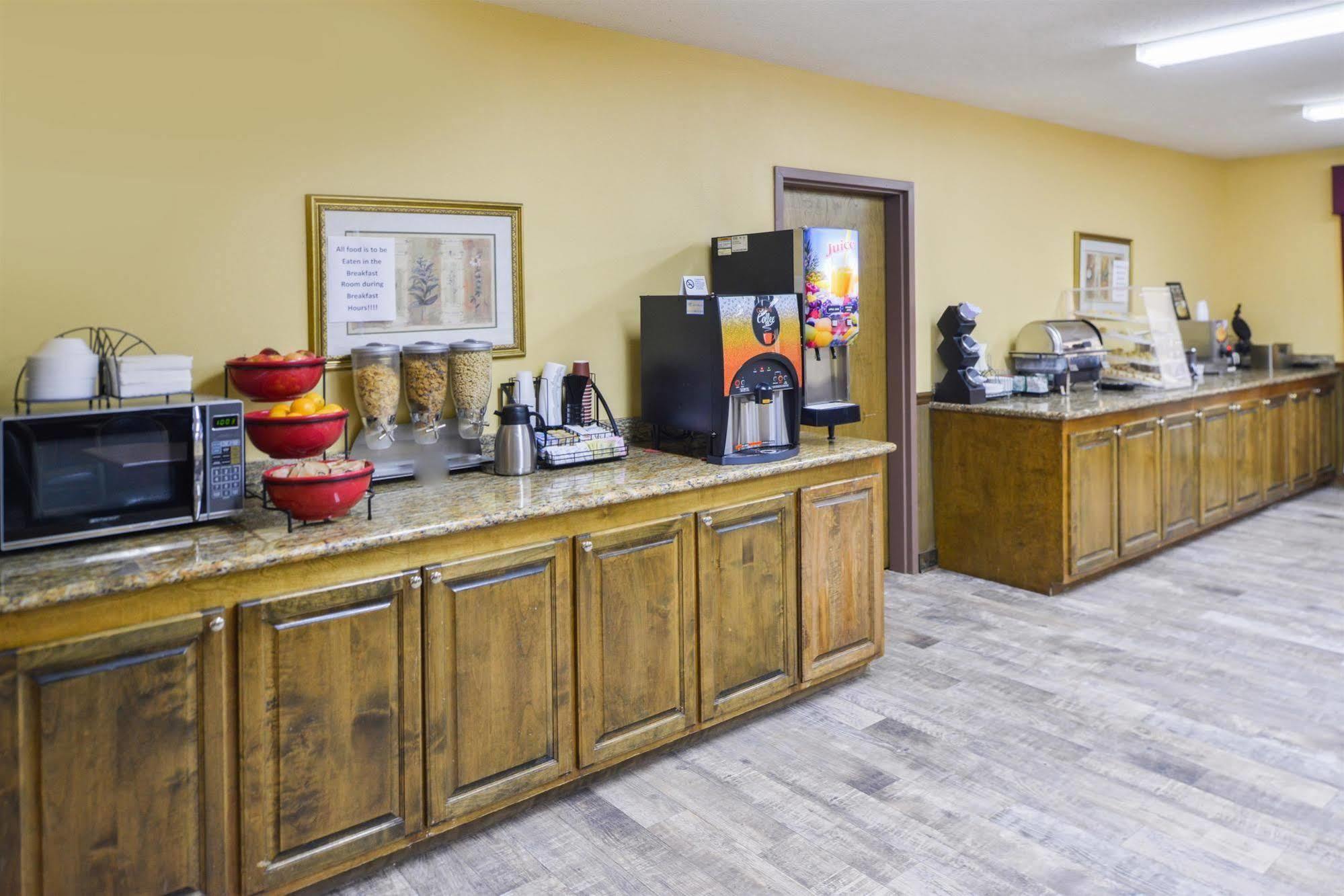 Americas Best Value Inn Wiggins Εξωτερικό φωτογραφία
