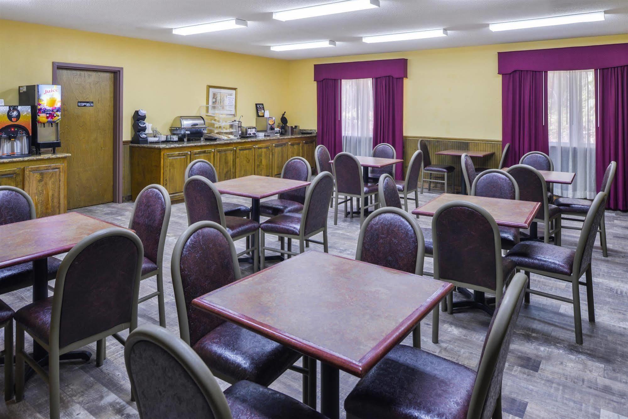 Americas Best Value Inn Wiggins Εξωτερικό φωτογραφία